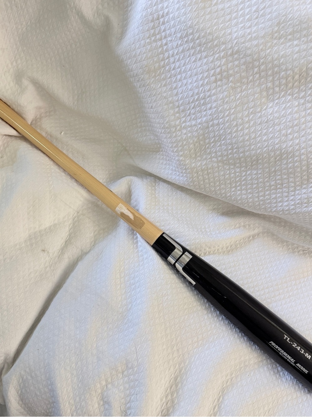 Tucci Lumber TL-243-M Professional Model Maple Wood Baseball Bat. Like new!